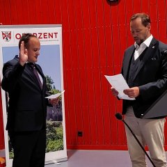 Vereidigung des Bürgermeisters Christian Kehrer durch den Stadtverordnetenvorsteher Dirk Daniel Zucht